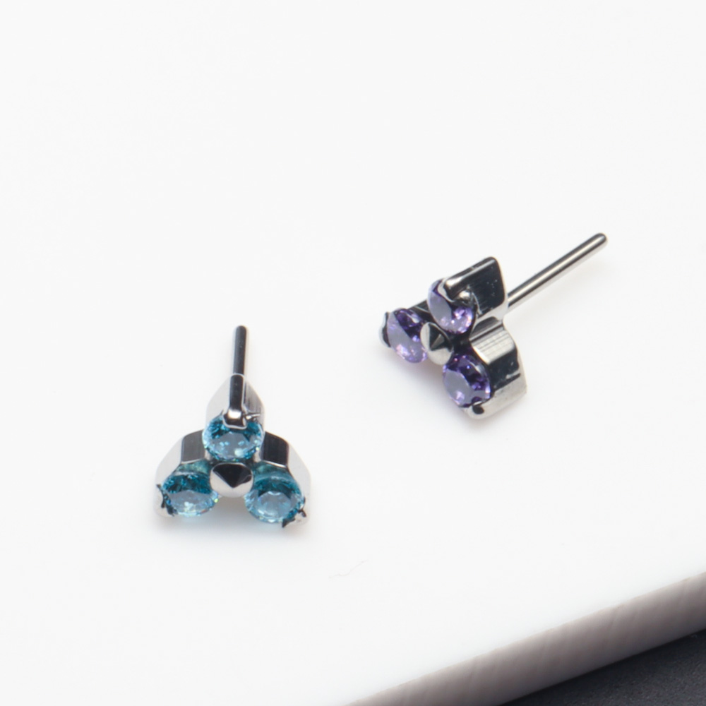 ASTM F136 Titanium Trinity CZ  - Body Jewelry Threadless recension och pris